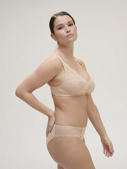 Escale Wireless Triangle Bralette