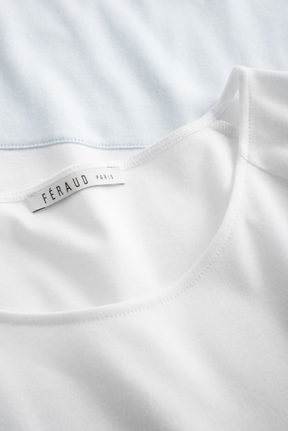 The High Class line from Féraud Paris offers a luxuriously soft nightgown made of cotton. This piece is crafted in two-tone and provides wearers with an instantly comfort style.  The nightgown is lightweight and breathable, creating a comfortable fit that is perfect for any time of the year.